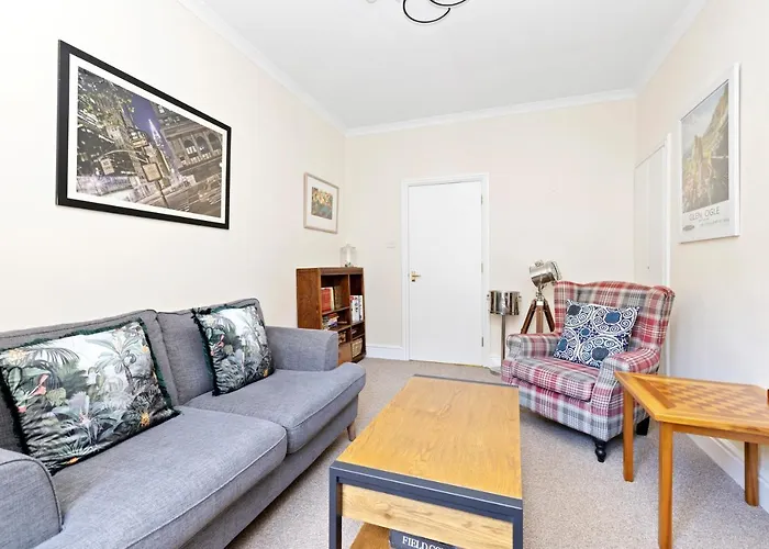 Joivy Modern Flat On Rose Street