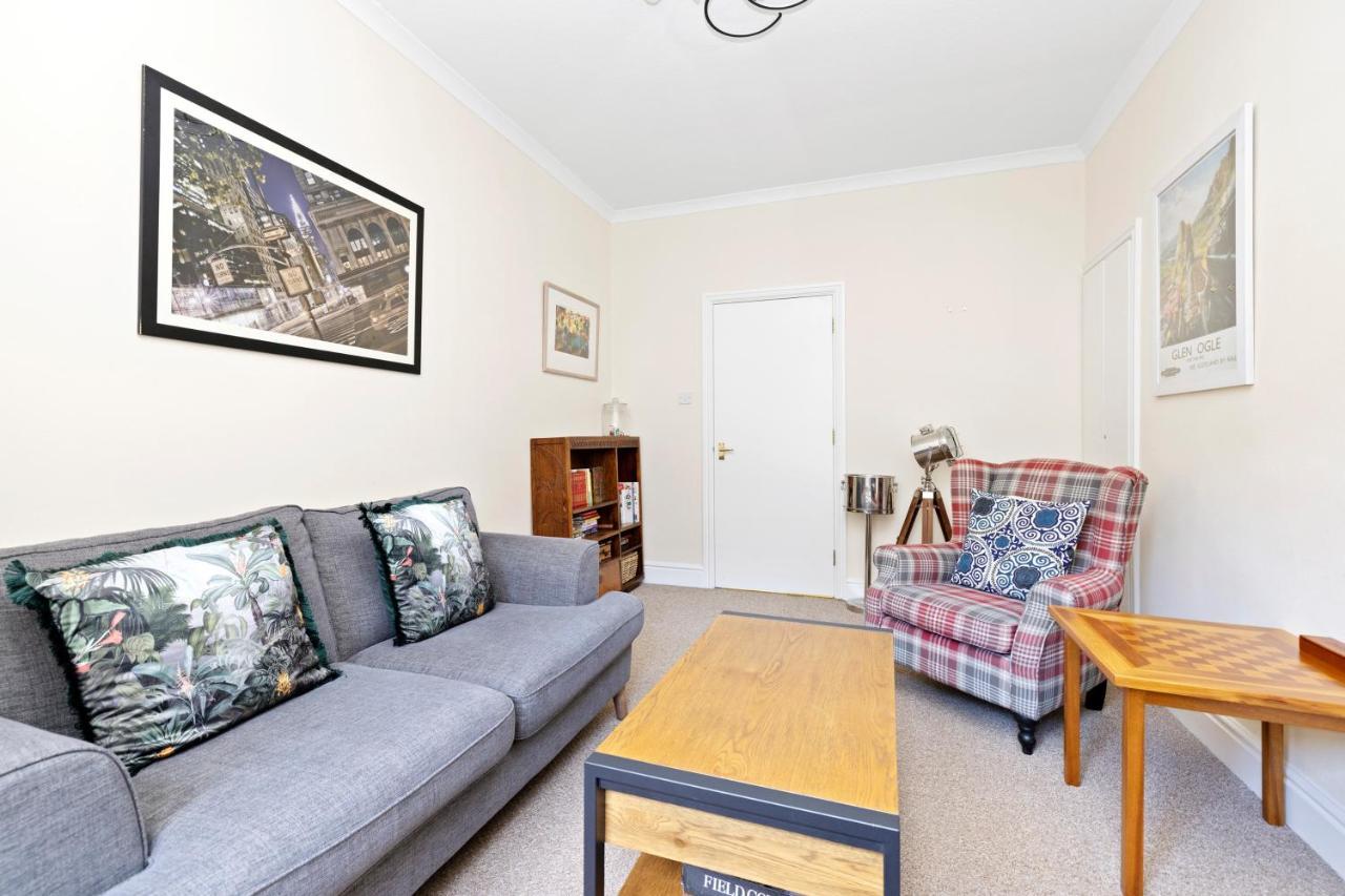 Joivy Modern Flat On Rose Street Edimburgo