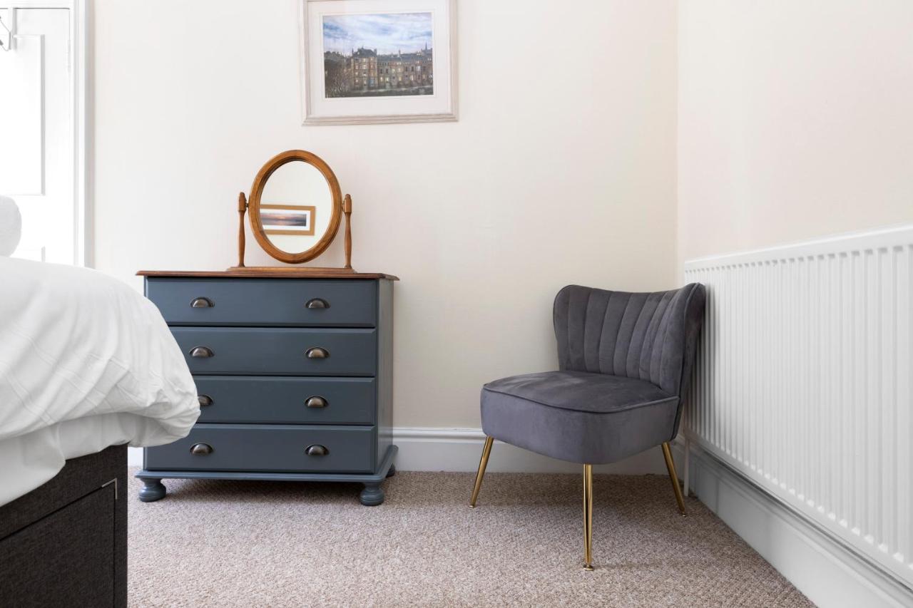 Joivy Modern Flat On Rose Street Edimburgo